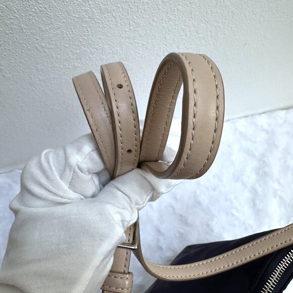 Coach Weekend Hippie 24861 in Signature Nylon - Purple fabric & tan leather EUC - Picture 6 of 10